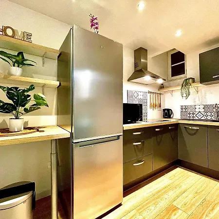 Appartement *Le Namaste*Fibre Wifi*Hyper Centre* à Salon-de-Provence Extérieur photo
